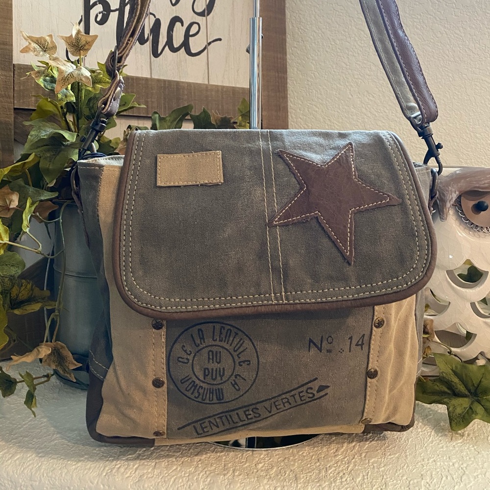 Leather Star Shoulder Bag ~ Myra Bag